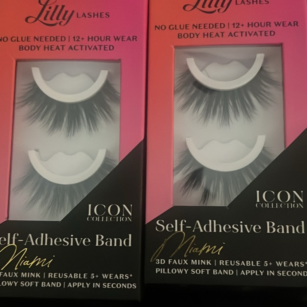 Lilly Lashes Icon Collection Self-Adhesive Faux Mink Lashes in Black